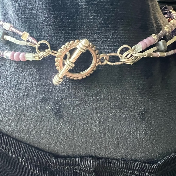 Tri strand purple/white with pewter closure - Picture 4 of 5